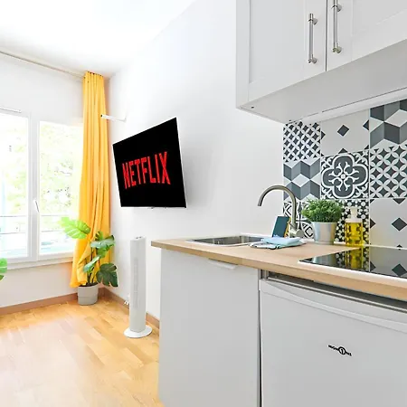 Appartement Tour Eiffel 10 Luxurious Studio-2p Free Netflix Parijs